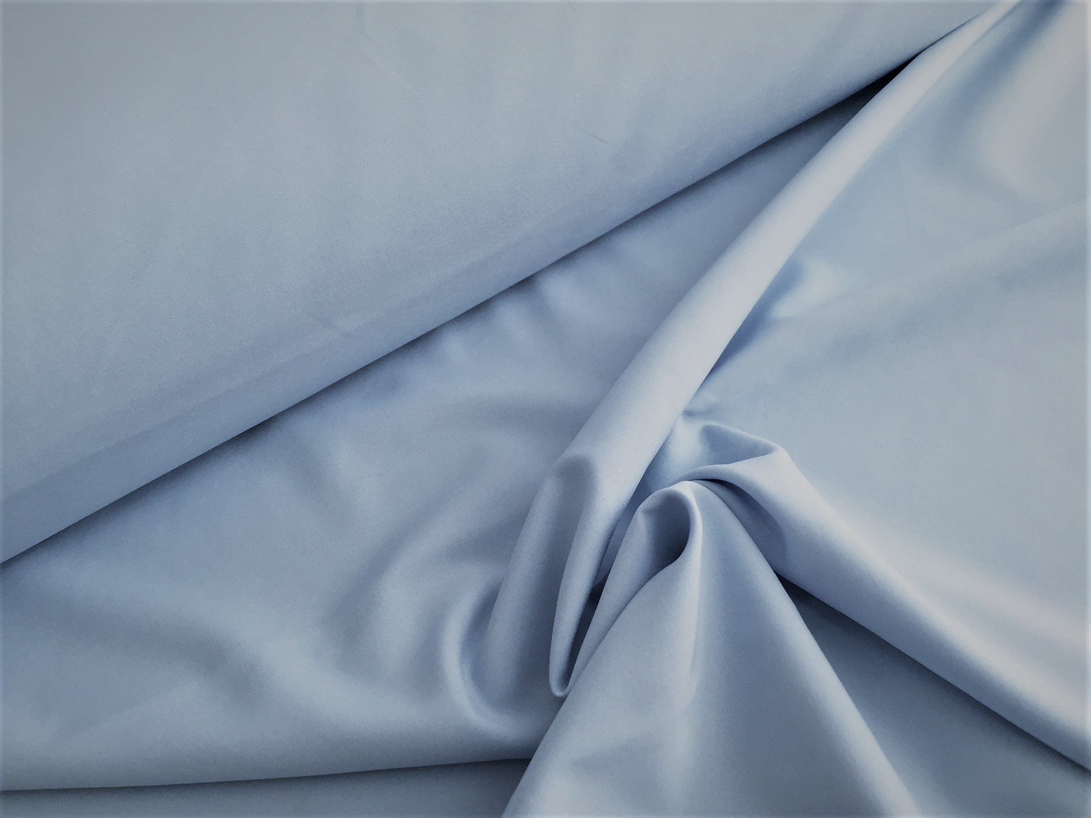 Umělé hedvábí silky - světle modré - šíře 140cm