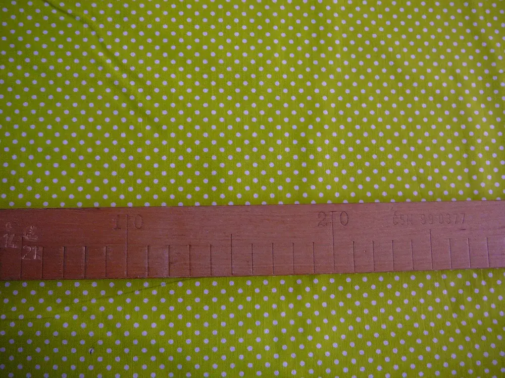 Bavlněná látka - bílý puntíček na zelené No.2 - šíře 140cm