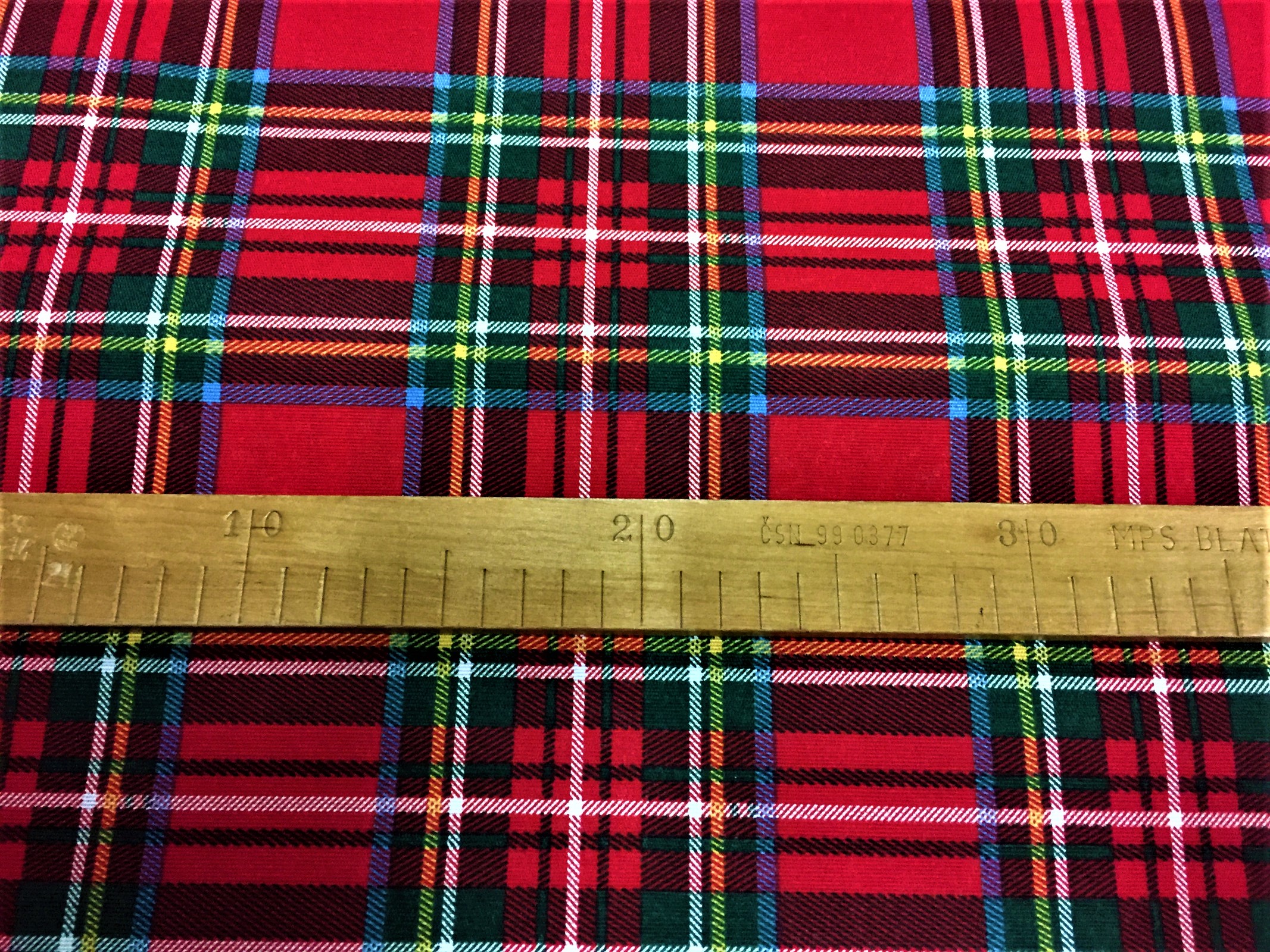 dekoračka - červená a zelená kostka - šíře 140cm