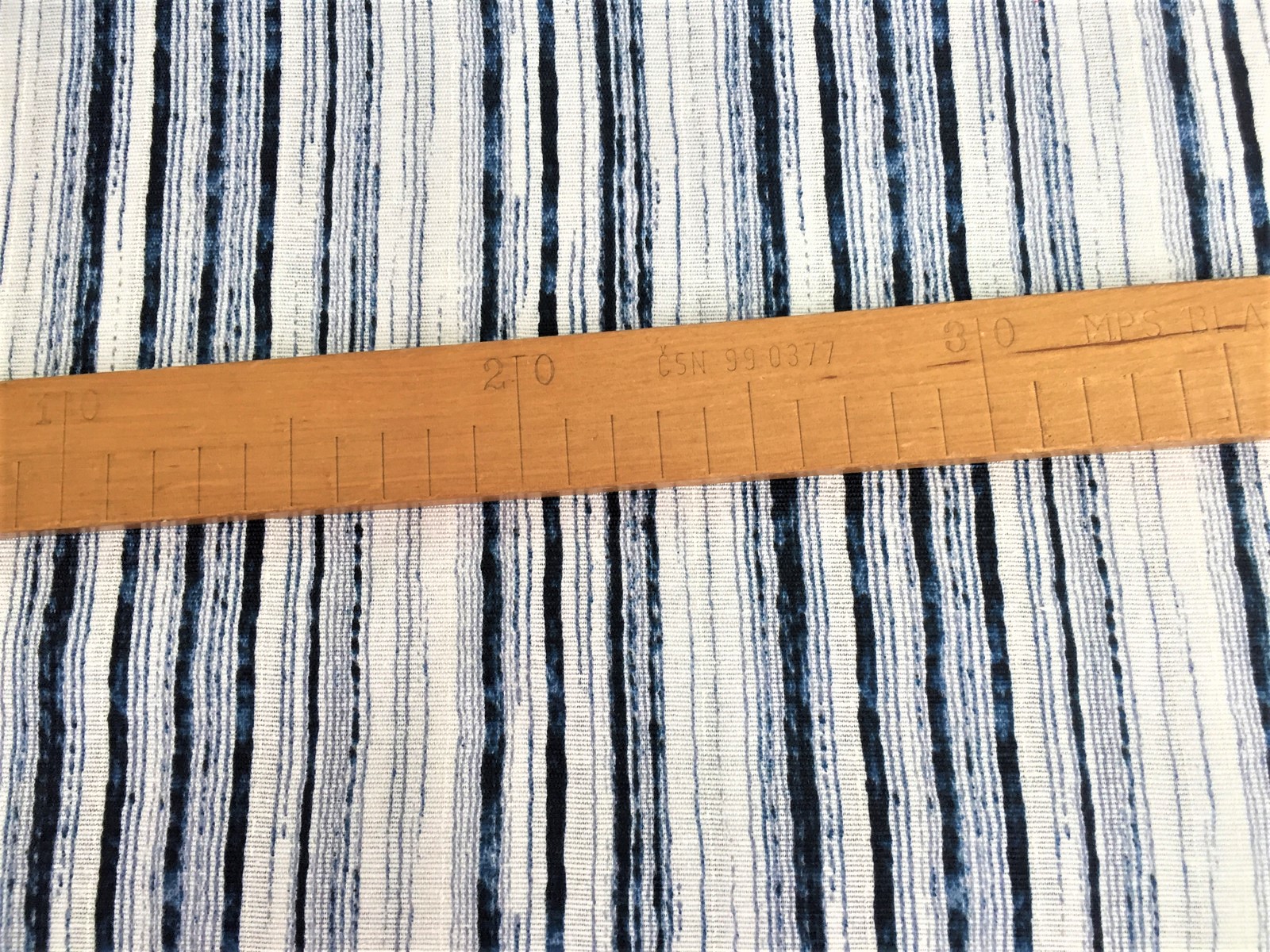 Dekoračka - modré a bílé proužky - šíře 140cm