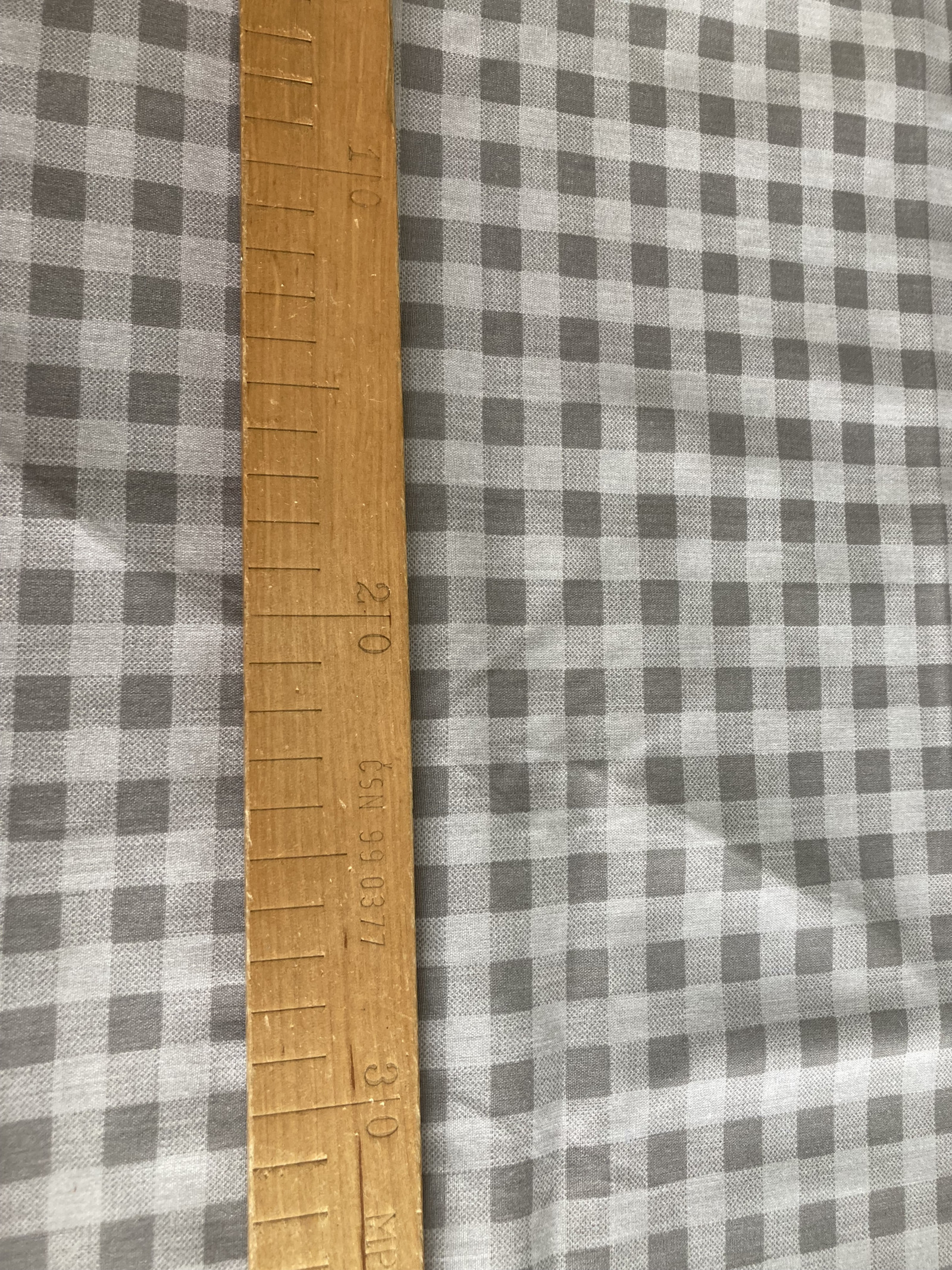Bavlněná látka - šedá kostička No.2 - šíře 140cm