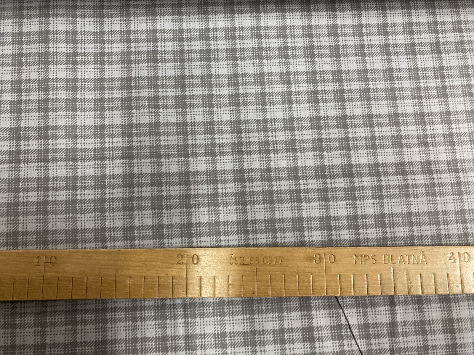 Bavlněná látka - šedá kostička No.1 - šíře 140cm