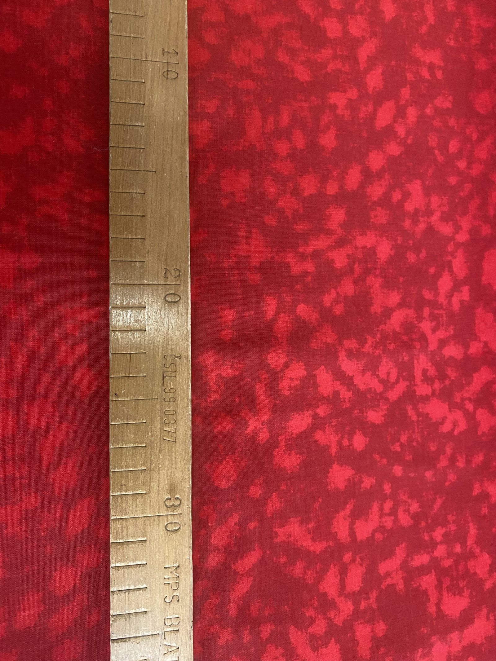 Bavlněná látka - červený mramor - šíře 140cm