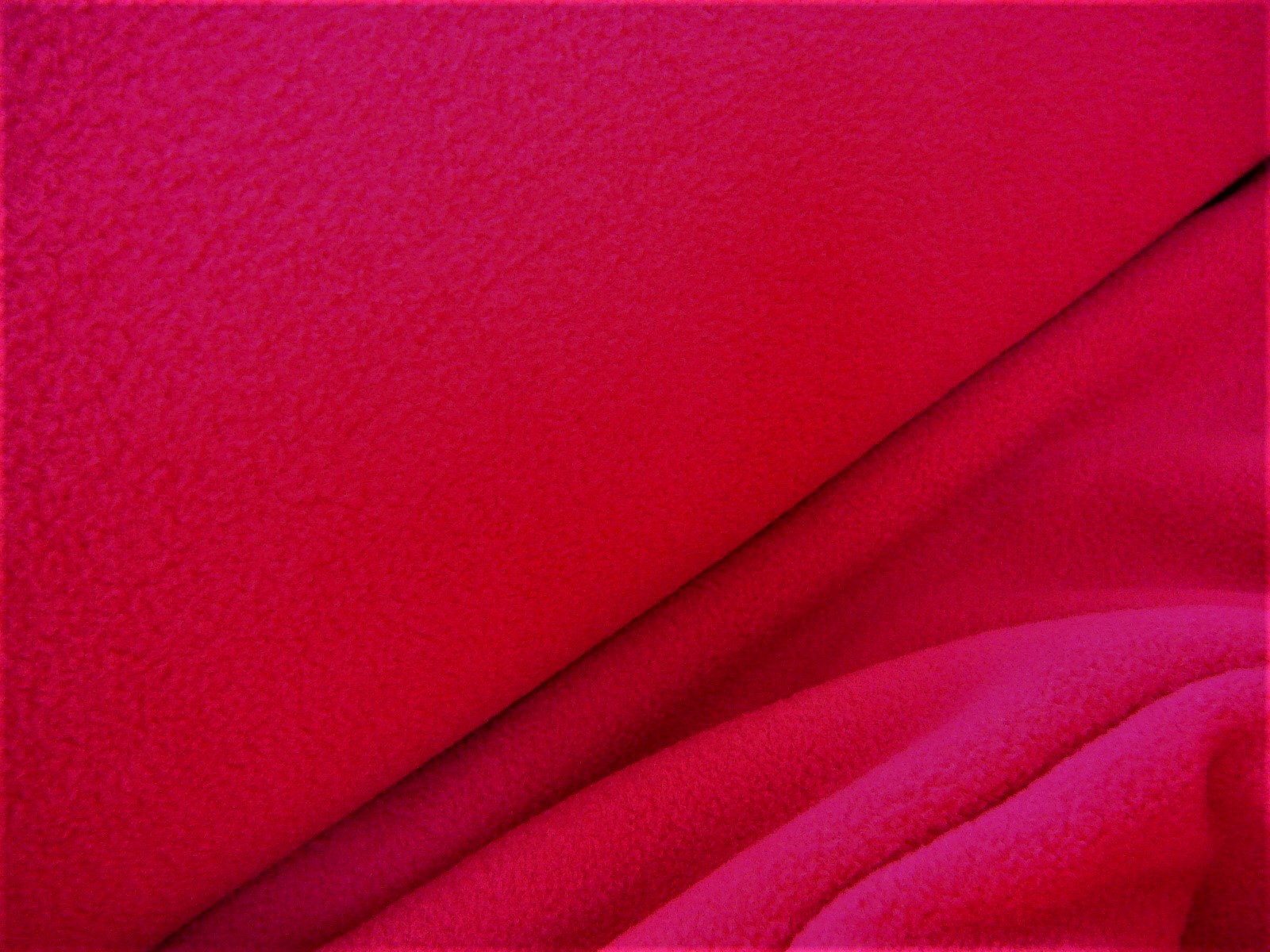 Fleece - sytě růžový - šíře 150cm
