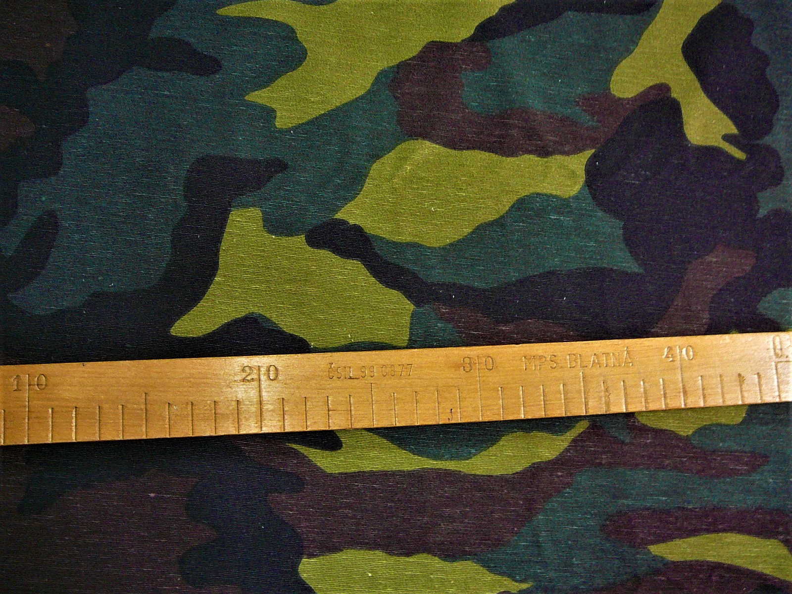 Dekoračka - maskáč - šíře 140cm