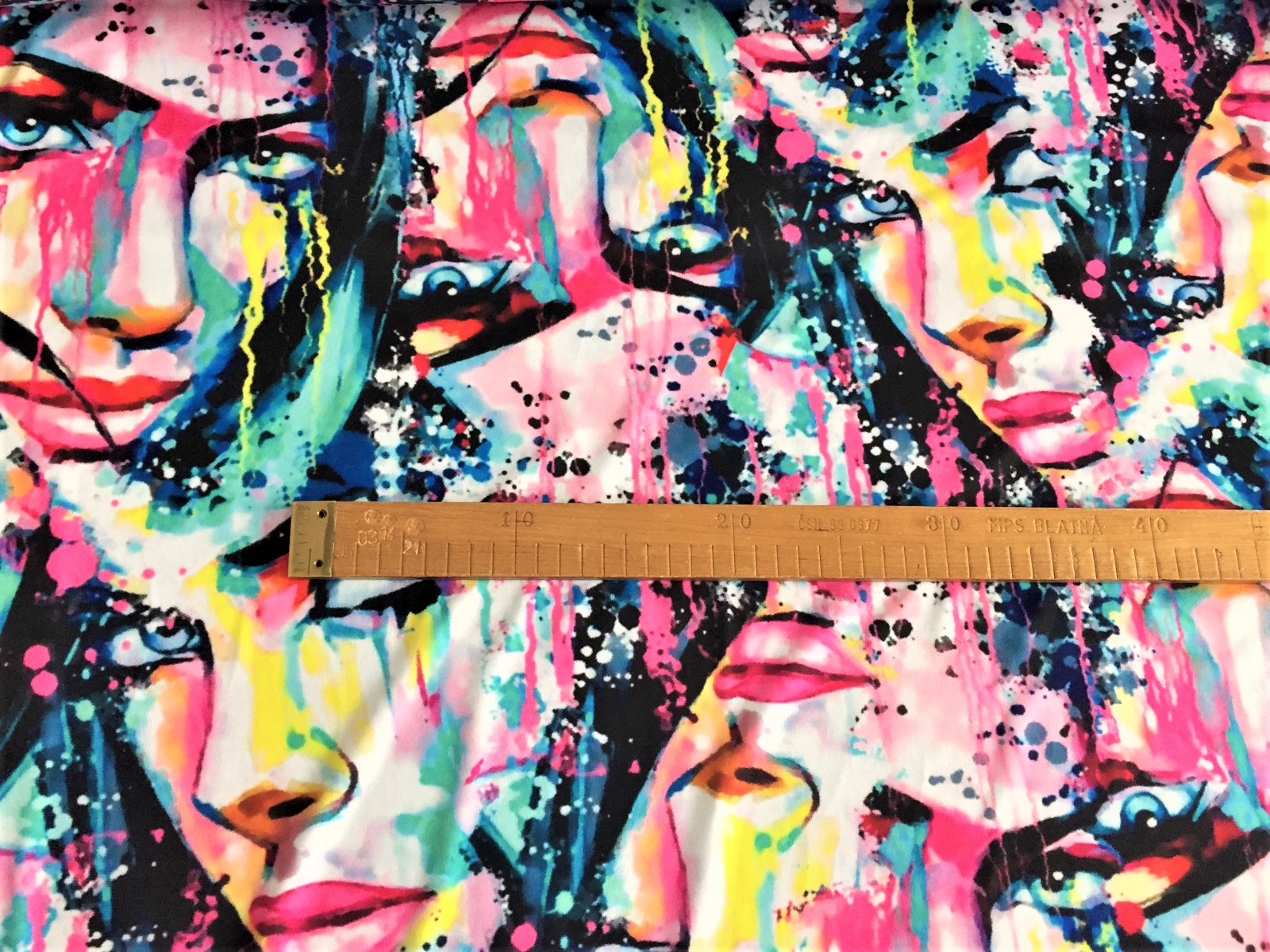 Úplet - face colorful - šíře 150cm