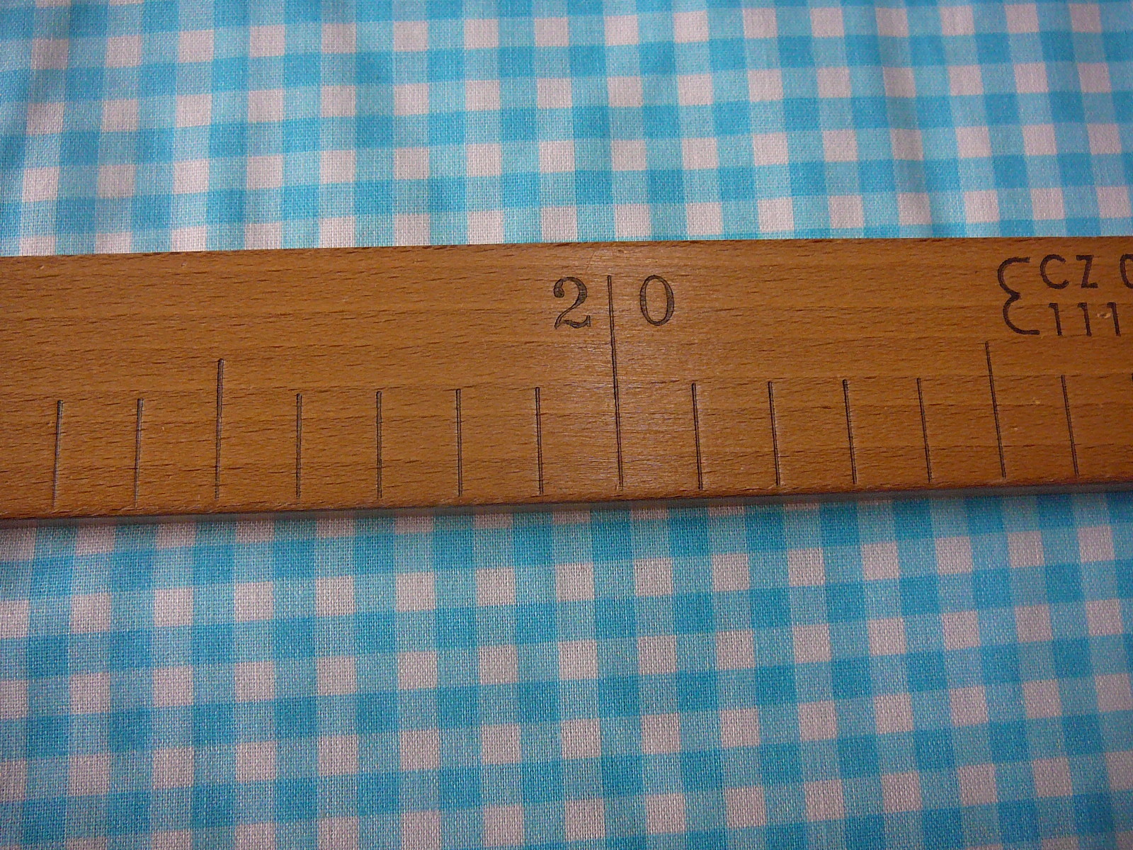 Bavlněná látka - tyrkysová a bíla kostička - posledních 145cm